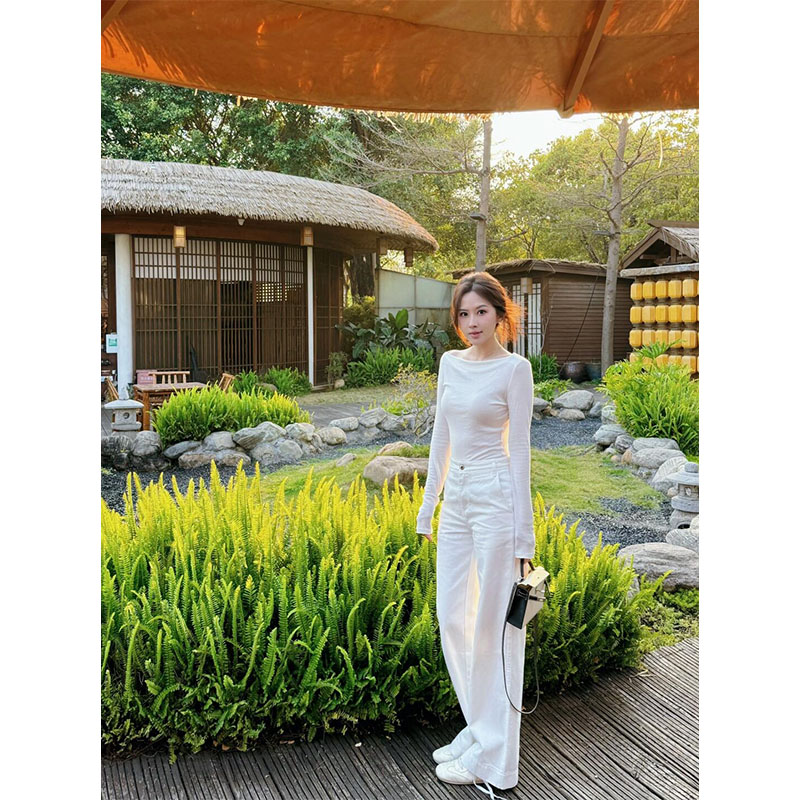 新款休闲百搭时尚设计感U领白色长袖上衣高腰宽松显瘦直筒阔腿裤