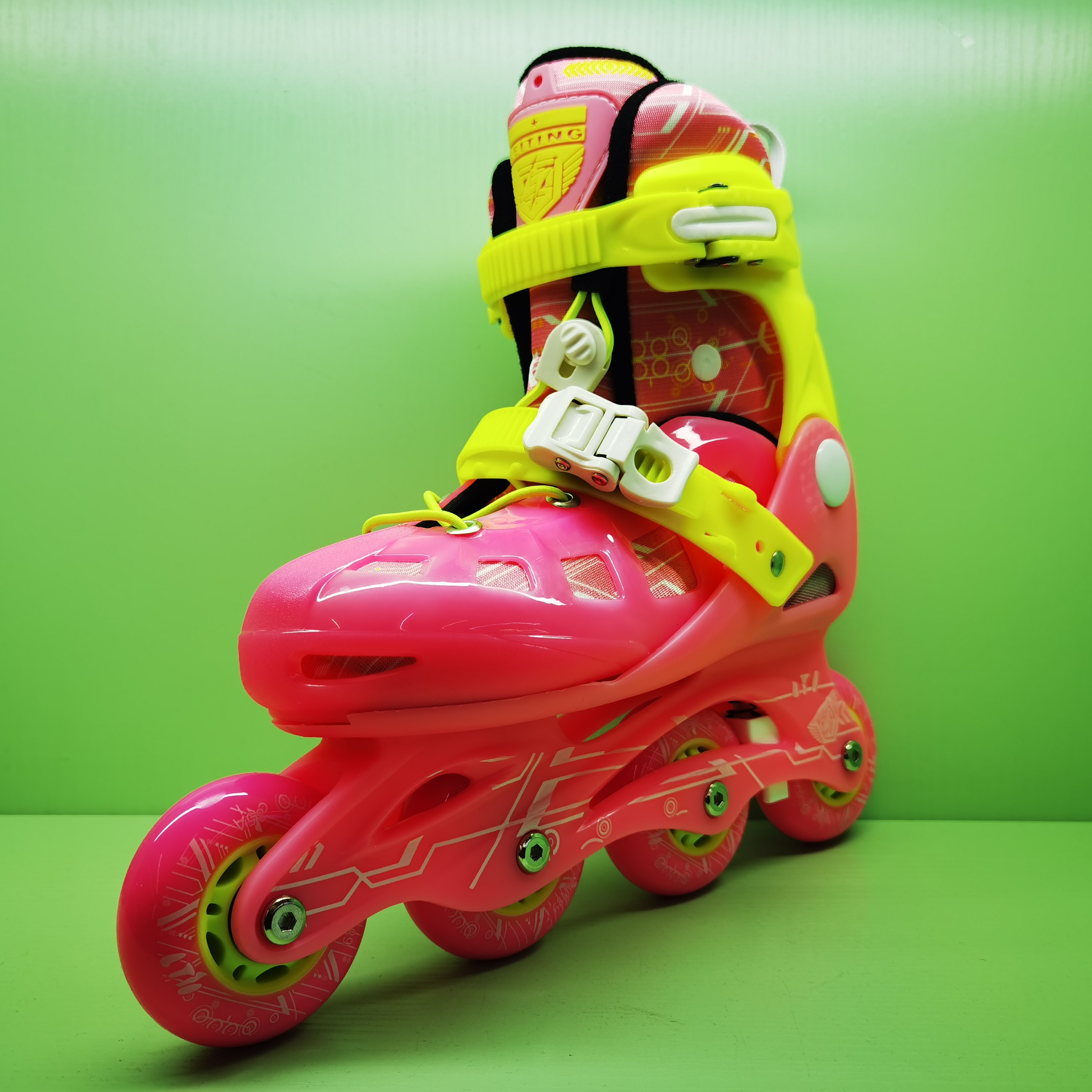 雷霆溜冰鞋专业平花鞋适合3 - 8岁初学者直排轮旱冰鞋