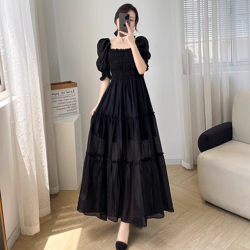胖mm黑色泡泡袖方领赫本风连衣裙女2025夏大码收腰显瘦气质长裙子