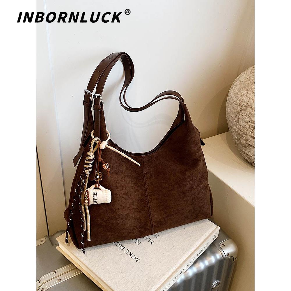 今年流行麂皮绒包包女2025秋冬新款时尚覆古单肩包休闲通勤斜挎包