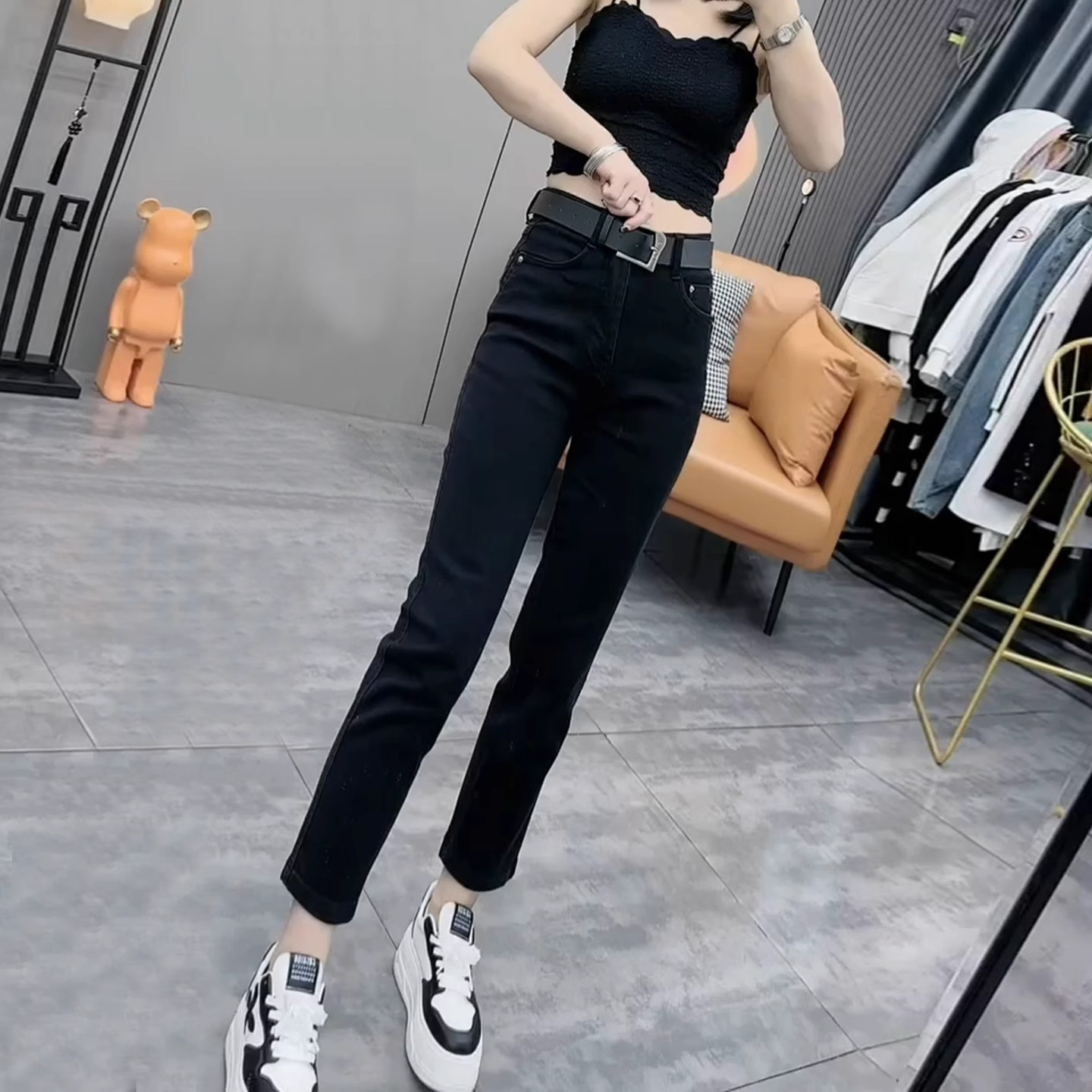 黑色九分烟管直筒牛仔裤女2025秋季新款小个子显瘦女士超火裤子