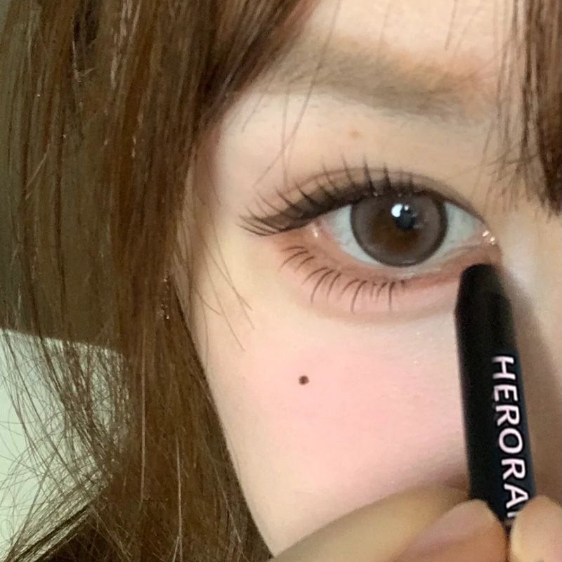 我愿称之为眼头下至！韩国lilyb眼线胶笔卧蚕防水不晕染玫瑰粉棕