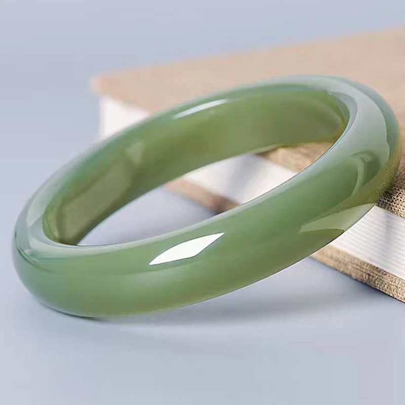 和田玉湖水绿正圈手镯女款简约大气国风送女朋友精美礼物附赠证书