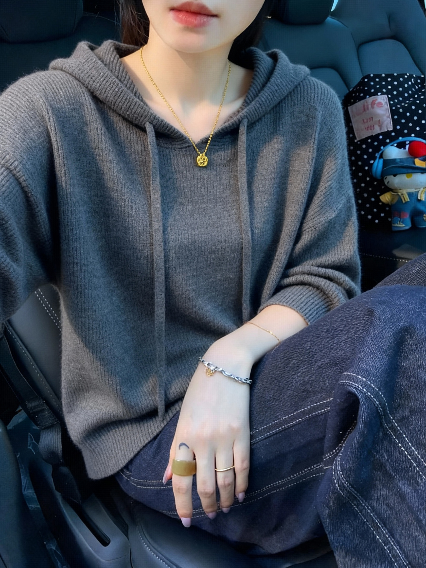 欧货超好看格雷系连帽针织衫2025秋冬长袖显瘦百搭气质慵懒风毛衣