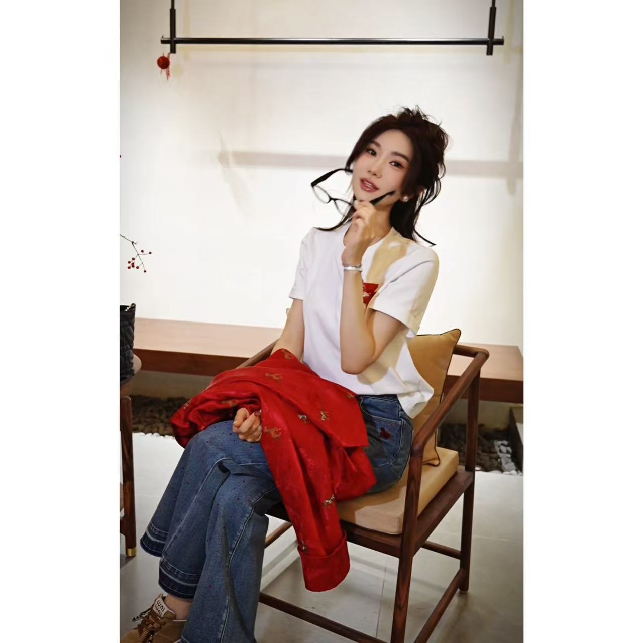 yiyiya.Guo艺艺吖【法绣·手作T】早春新款圆领短袖上衣120131SS52