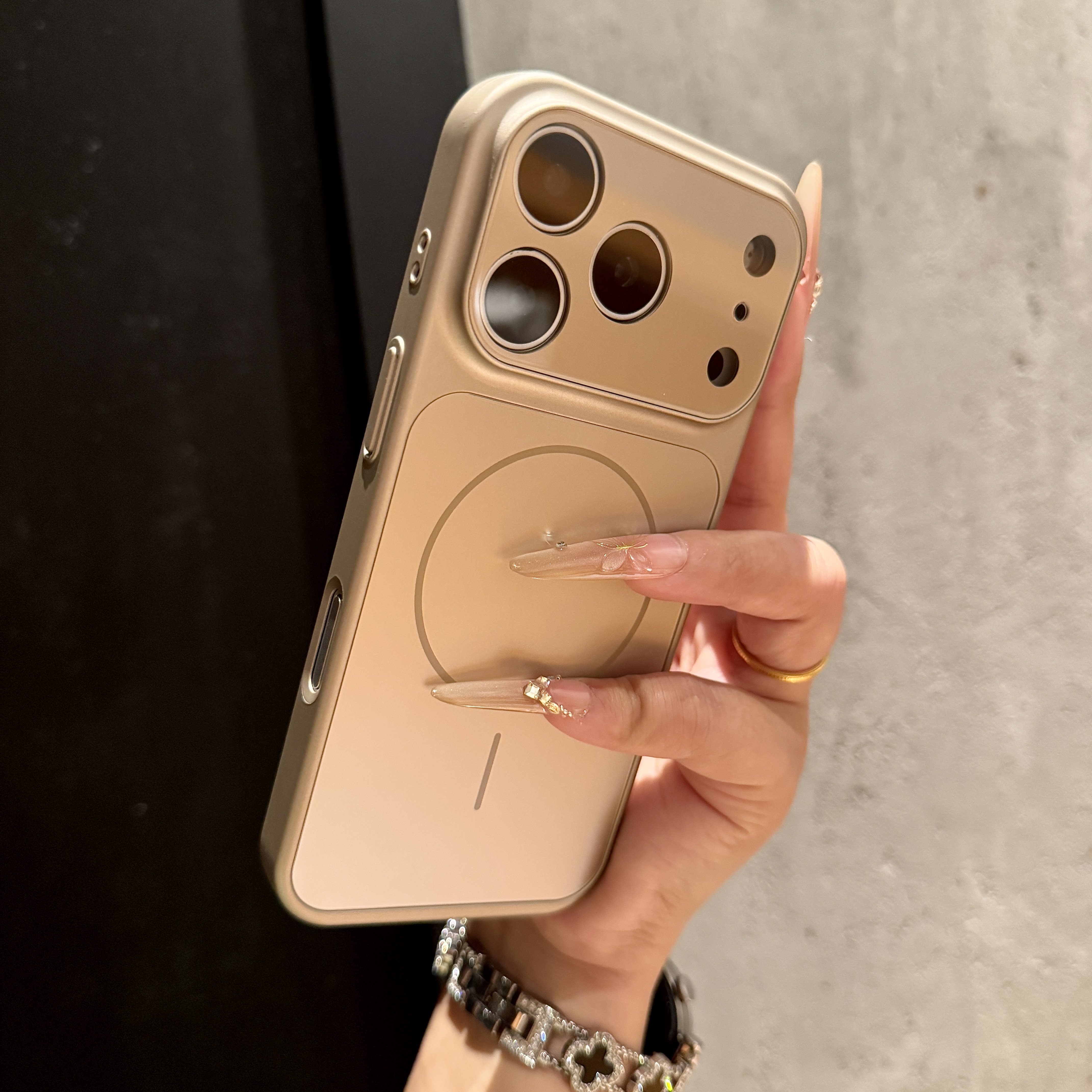 秒变17适用苹果16promax手机壳iPhone15promax全包14磁吸13男女