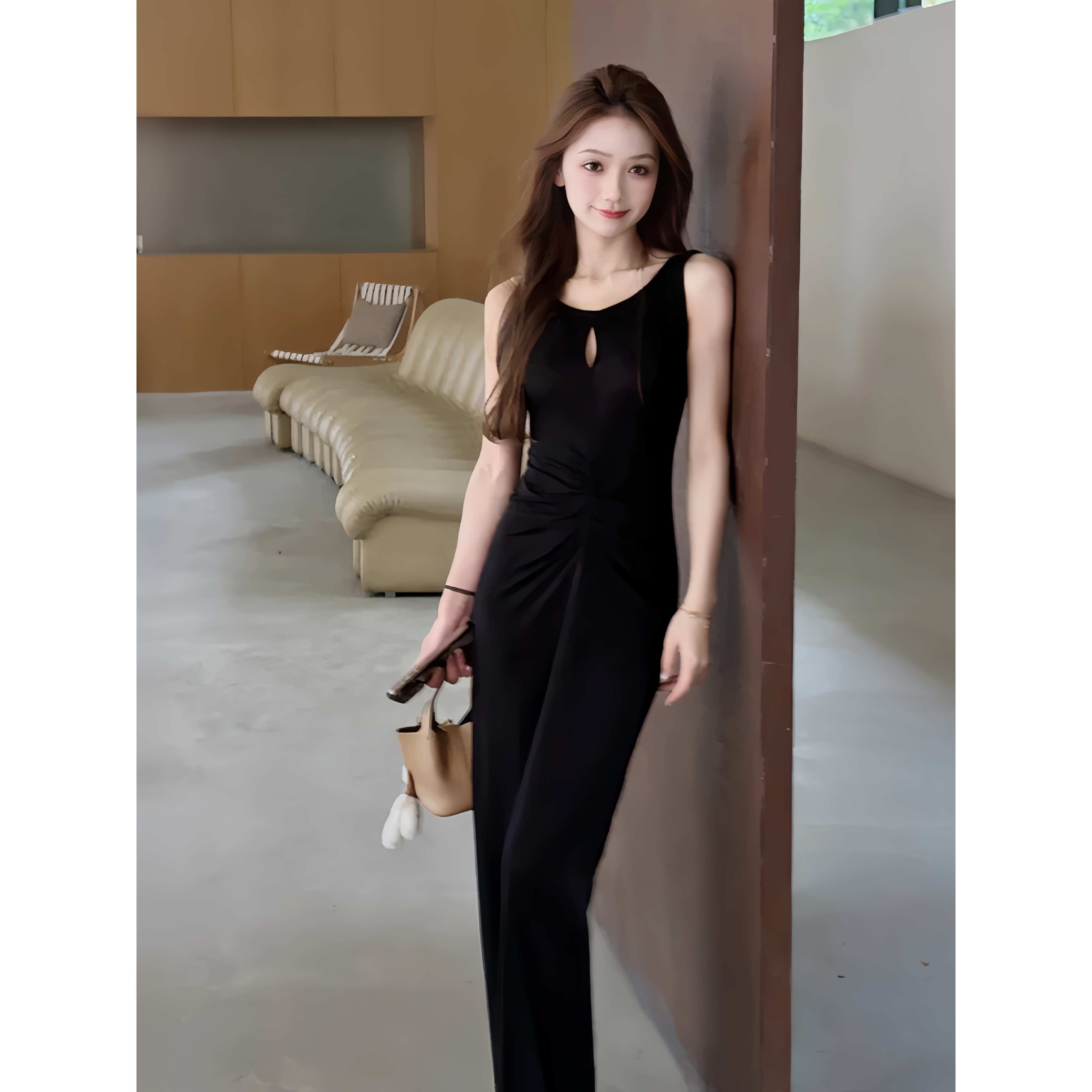 性感纯欲风褶皱无袖吊带连衣裙女2026夏季新款修身显瘦长裙包臀裙