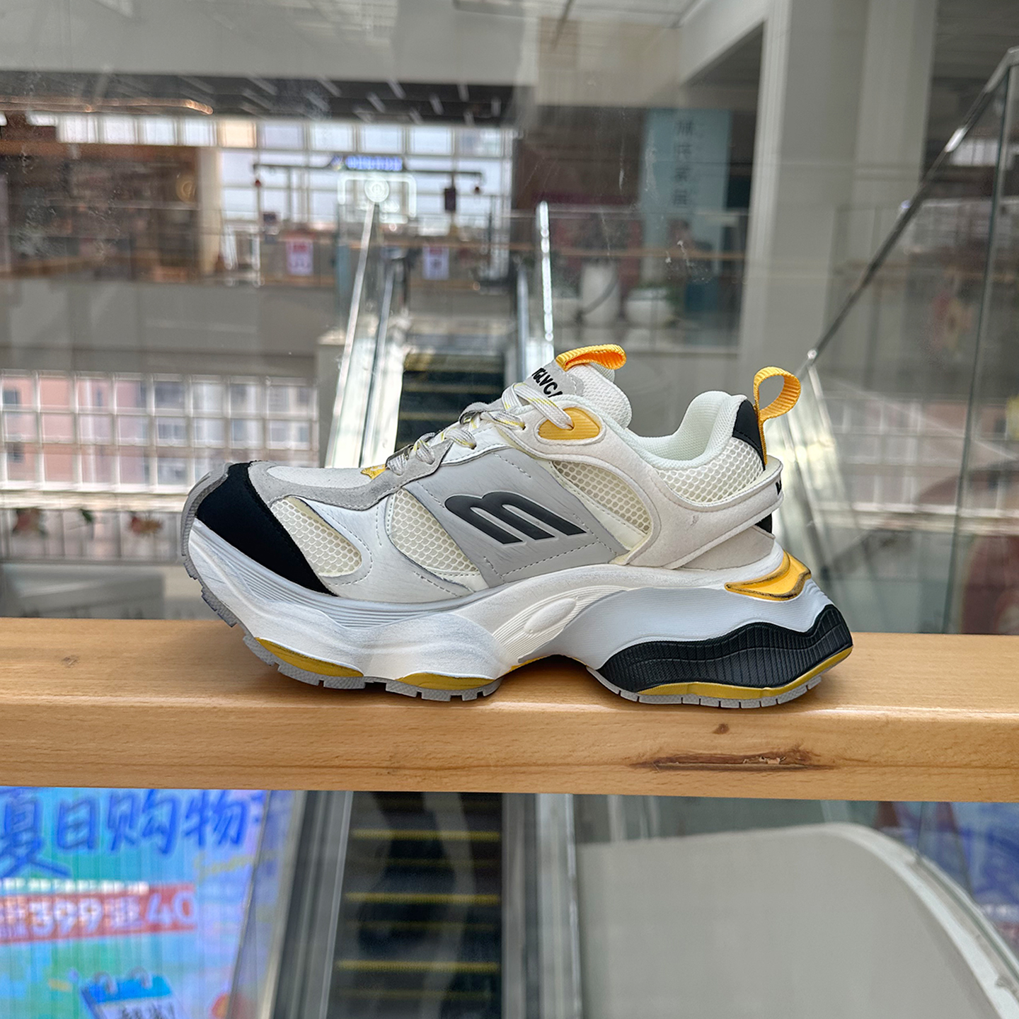 巴黎2025新款爆款做旧老爹鞋ins增高舒适百搭厚底系带炸街脏脏鞋