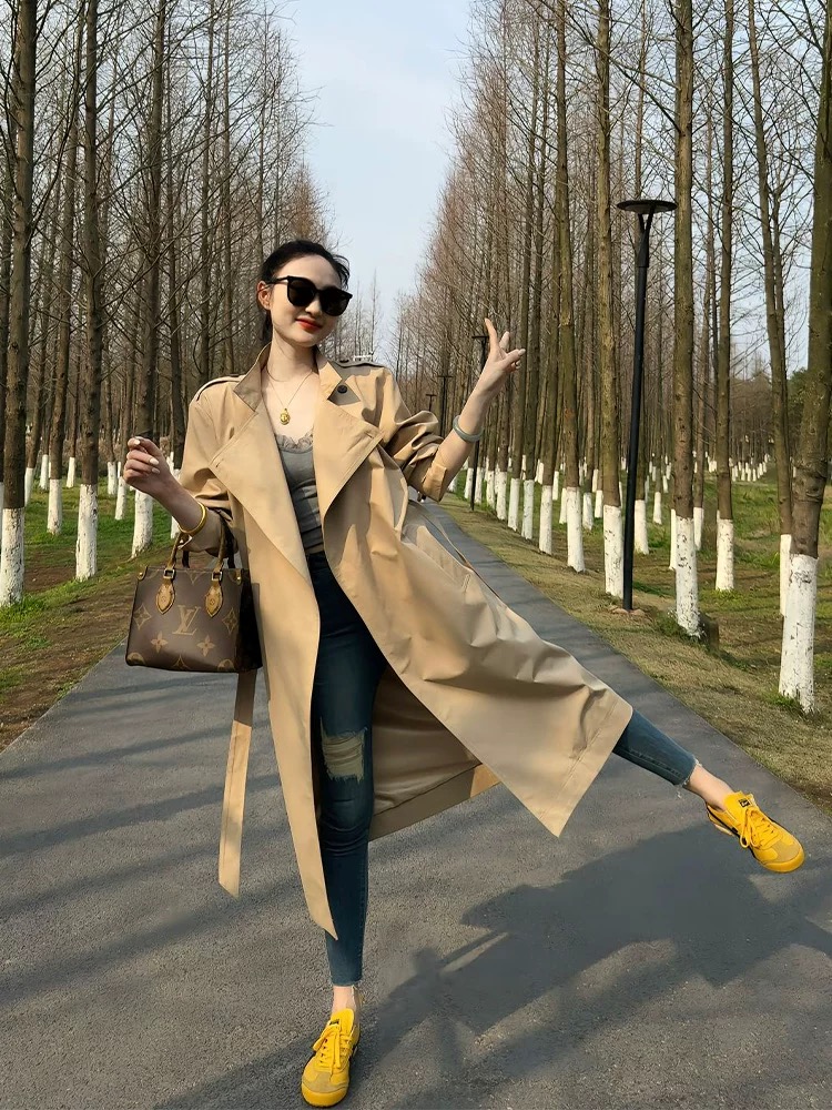 2025秋季新款卡其色大翻领风衣外套女气质高端大气上档次长款大衣