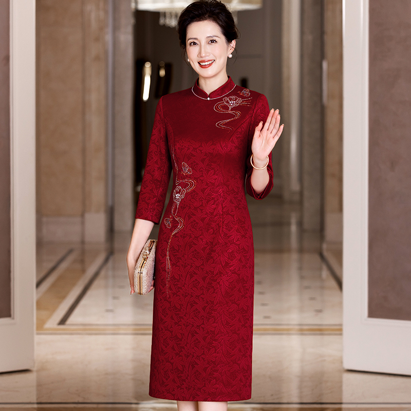 6796十月份高贵红色喜妈妈婚宴礼服轻奢高级感女儿订婚婆婆婚宴装