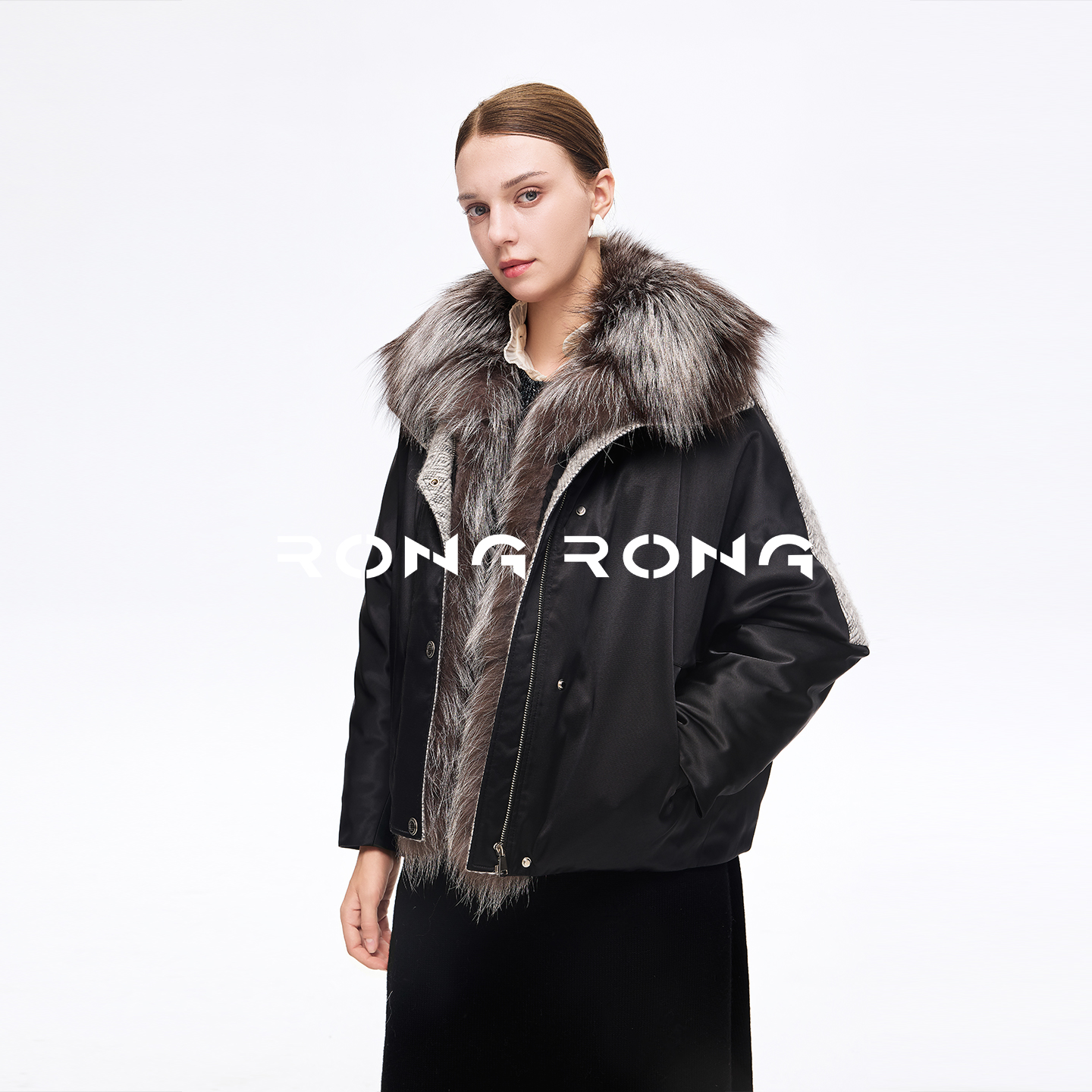 溶溶【淞烟羽】RONGRONG 90白鹅绒大狐狸毛领轻奢小香风羽绒服25851