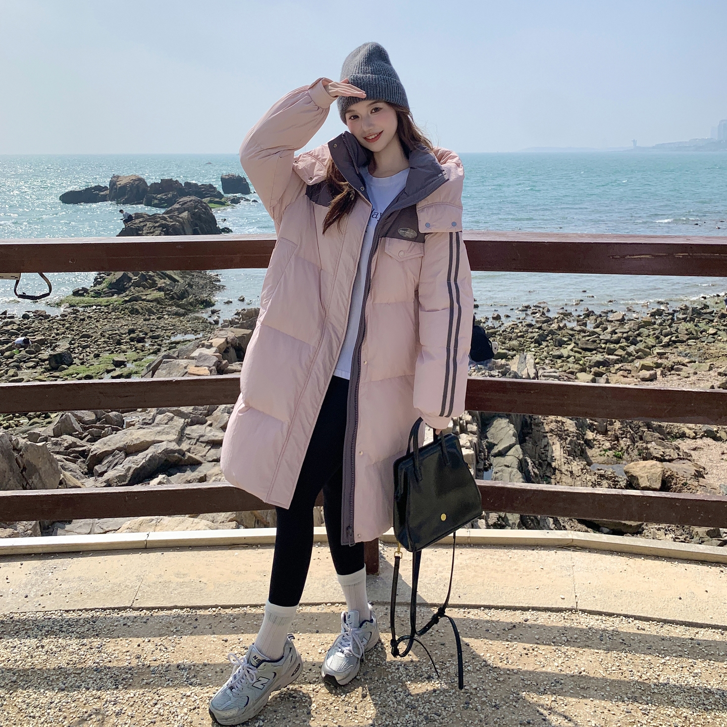 粉红色拼色连帽宽松羽绒服女冬装韩版宽松长款保暖加厚白鸭绒外套