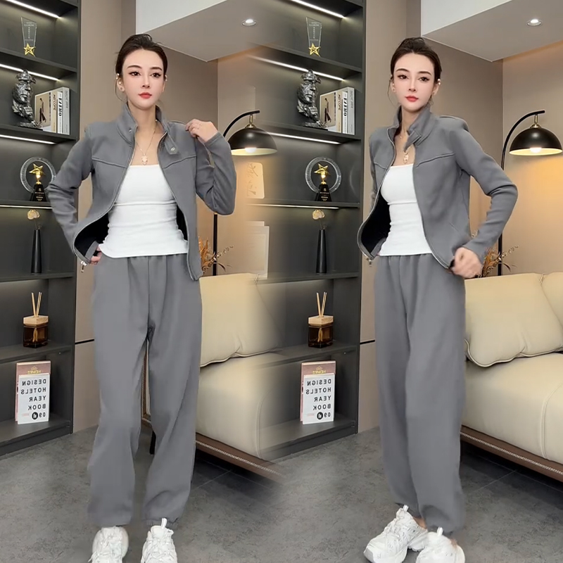 2025秋冬新款时尚显瘦气质网红高档套装女高级百搭宽松大码两件套