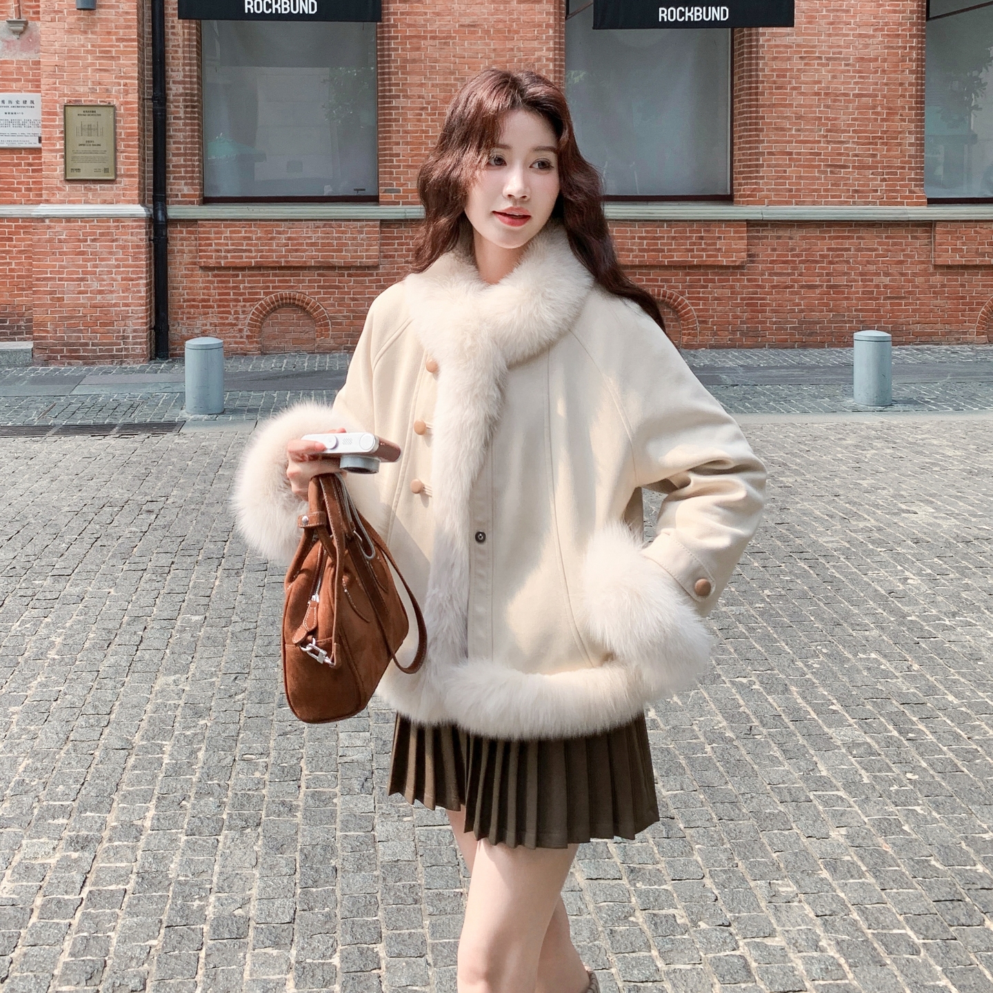 羽绒内胆白鸭绒短外套女秋冬2025新款韩系设计感加厚绒保暖上衣潮