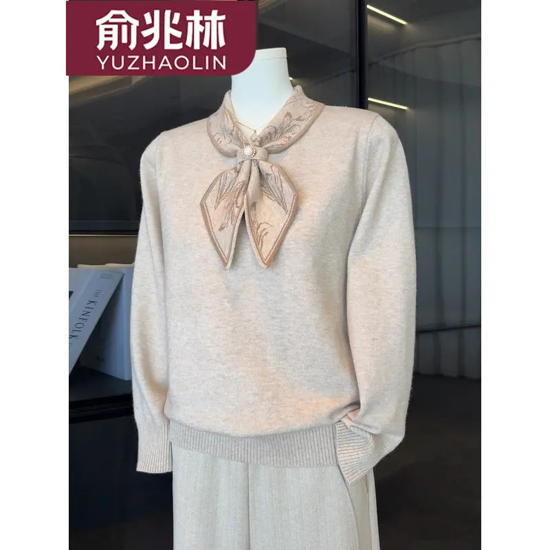 俞兆林时尚洋气妈妈秋装薄毛衣中年女装针织打底衫中老年新款减龄