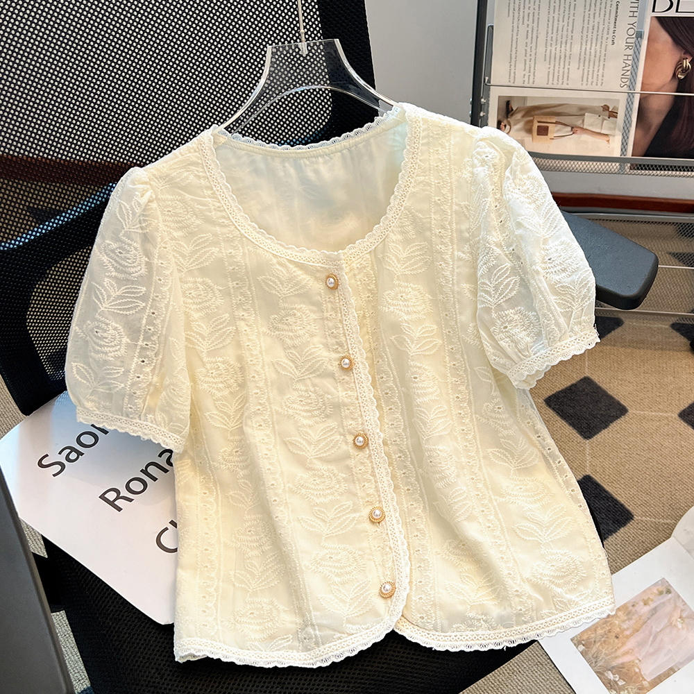 法式镂空蕾丝刺绣泡泡短袖衬衫方领小衫女2025夏季新款超火短上衣
