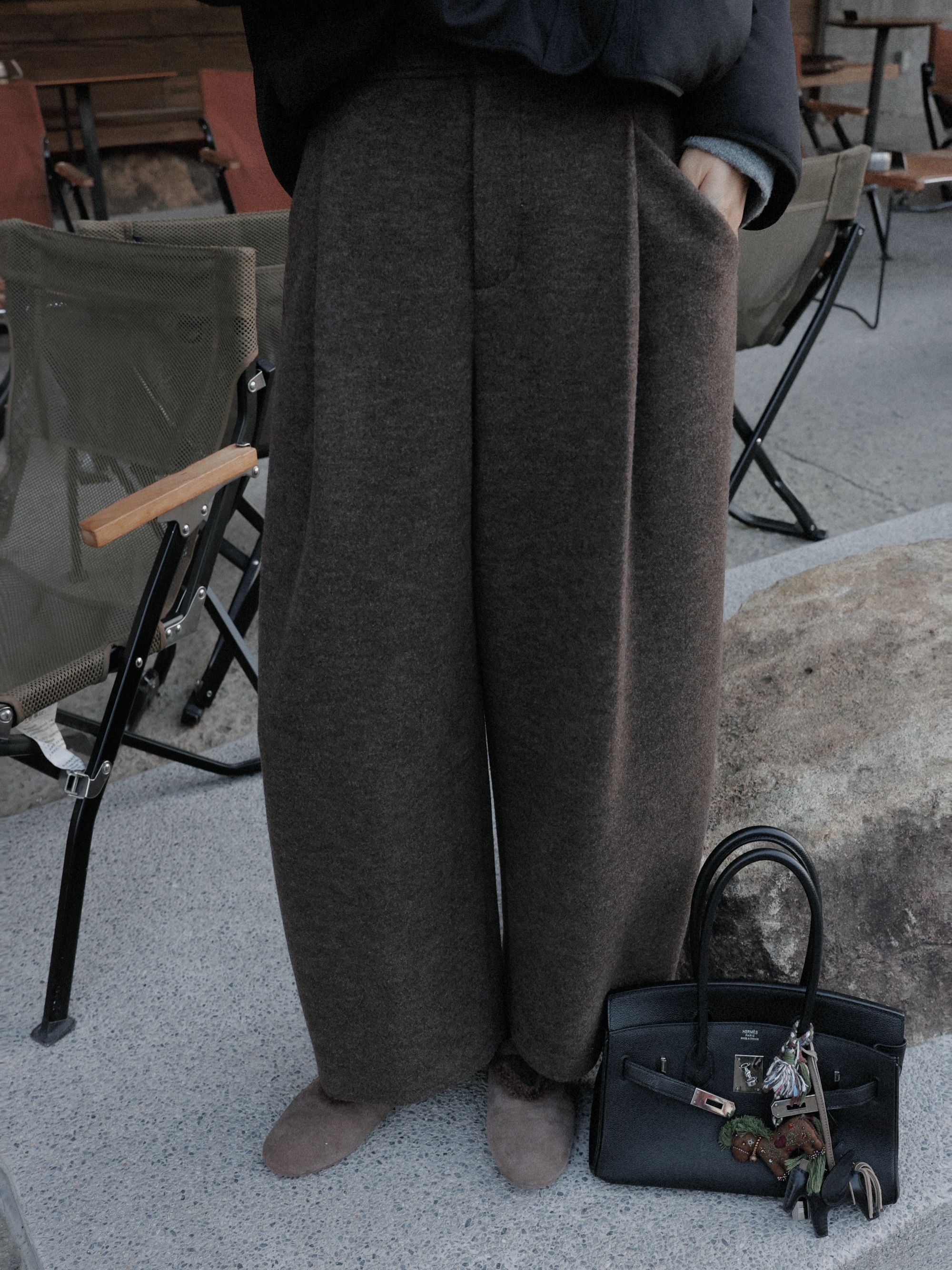 TT设计师【烟火星辰】复古感时尚松弛感羊毛弯刀裤TT191576