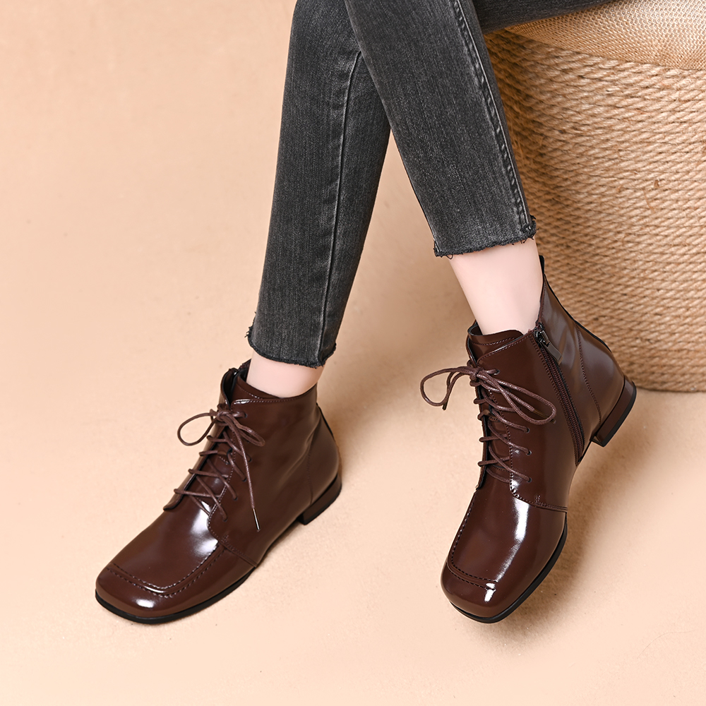 方头短靴女2025新款系带软底侧拉链英伦小皮靴子低跟粗跟马丁靴女