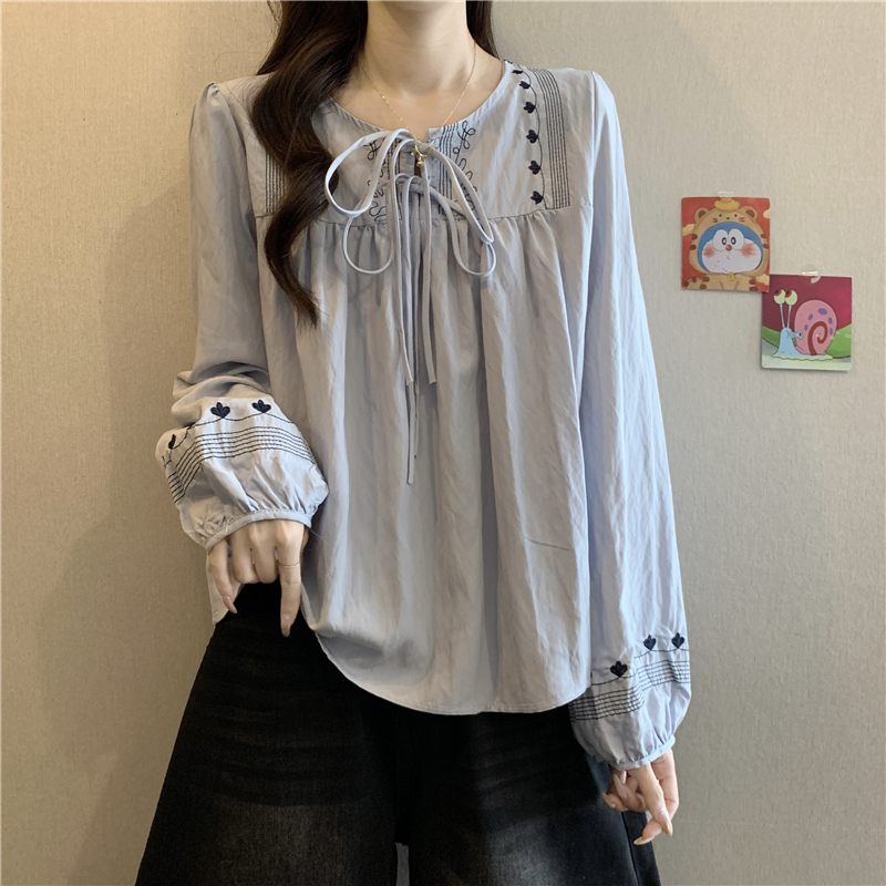 高级感刺绣红色正肩长袖衬衫女秋季大码胖mm重工花朵娃娃衫上衣潮