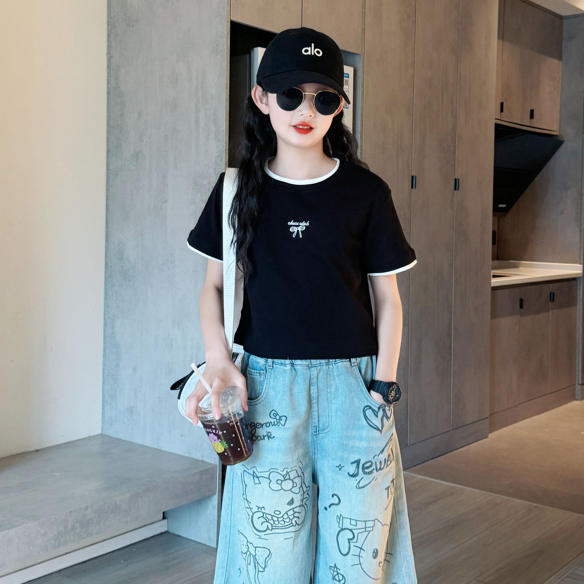 女童夏款修身时尚短袖t2025新款儿童韩版洋气短款百搭上衣