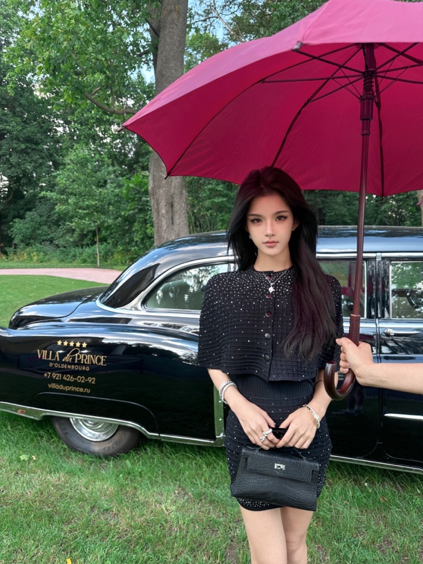 夏媛原创 All black 高贵千金感黑色斗篷针织外套连衣裙两件套