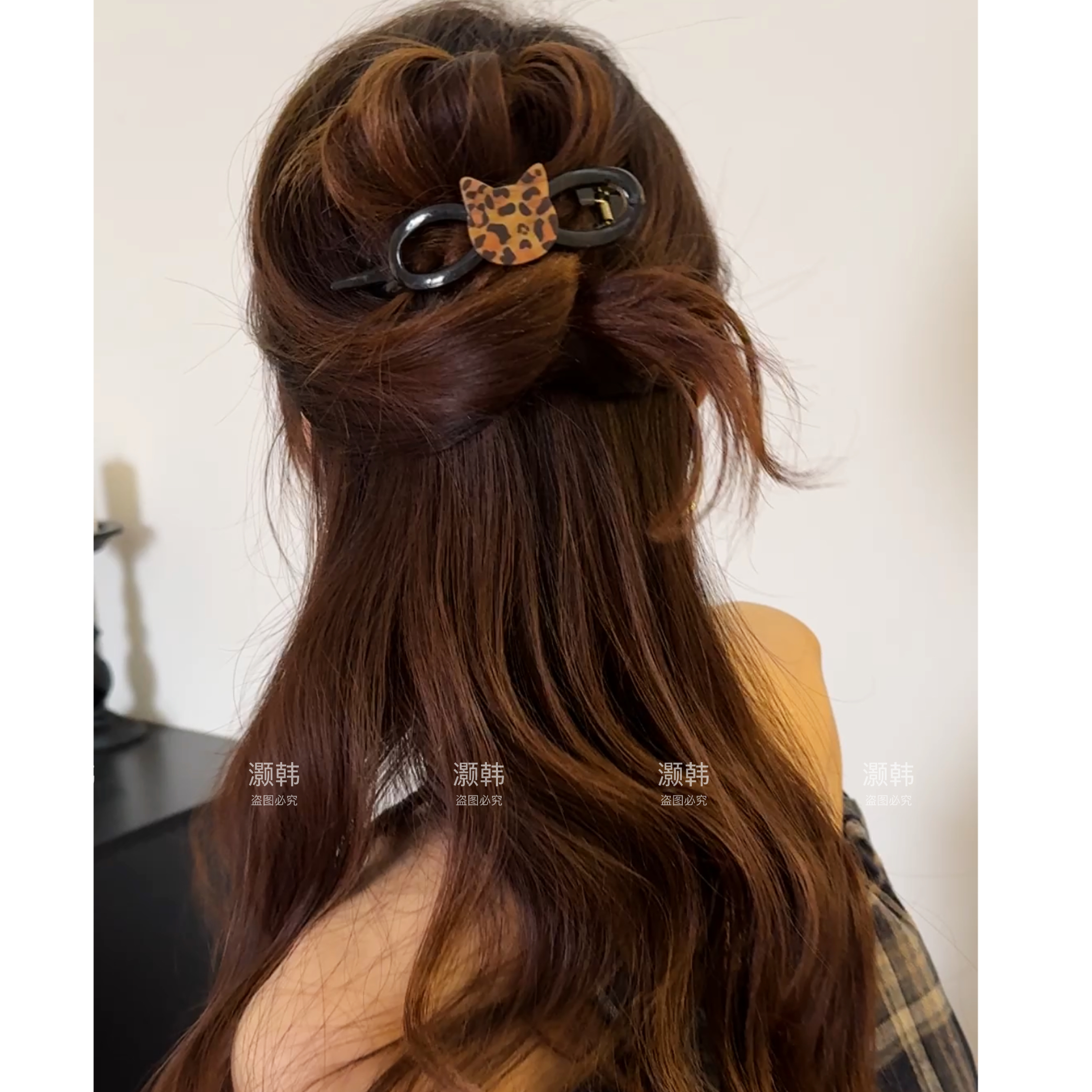 萌趣豹纹猫咪扭扭夹抓夹女高级感2025新款后脑勺一字发夹盘发头饰