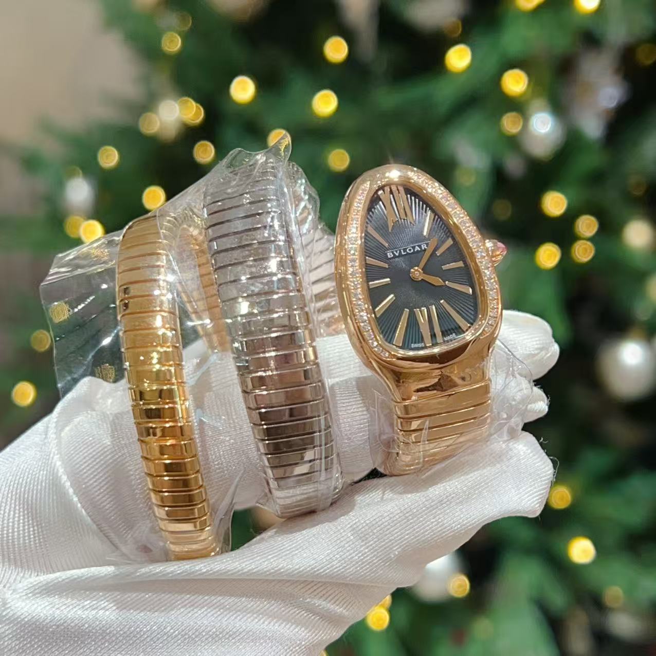 未使用 BVLGARI/宝格丽 三色金蛇表102948 石英35盘 25年盒证票