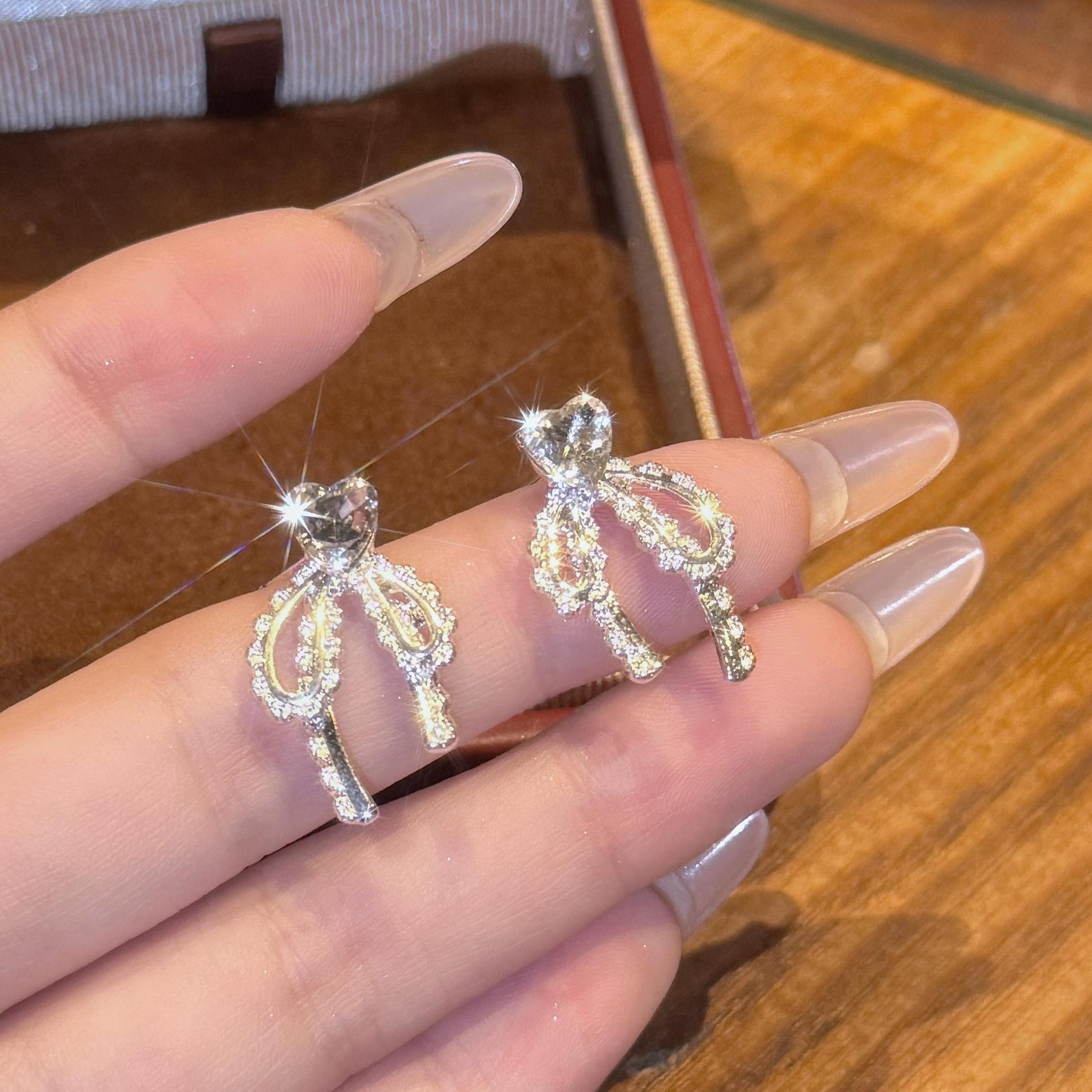 铜合金耳饰 百搭银色爱心蕾丝蝴蝶结耳钉时尚简约超仙耳环