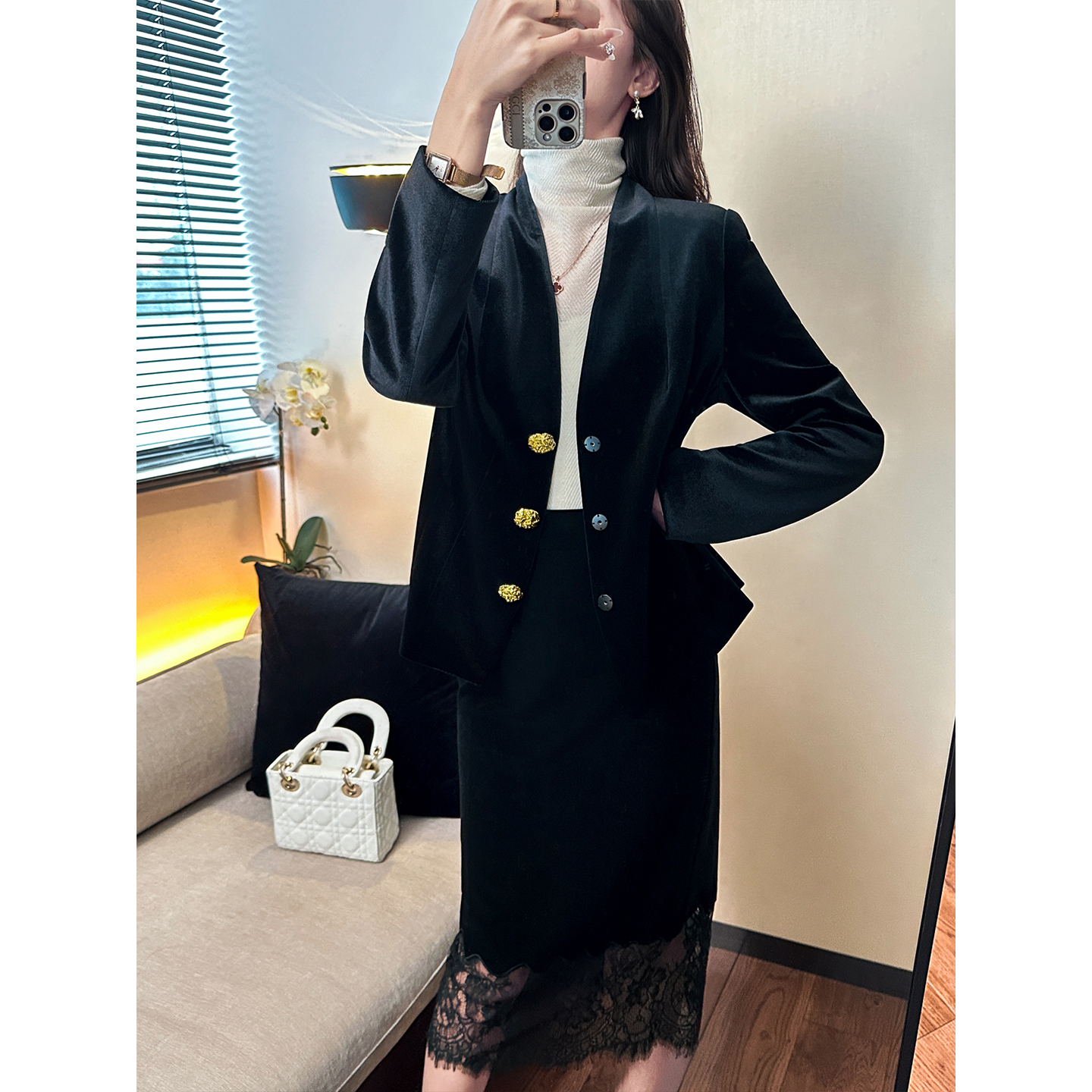 YOU SEE/柚见  邂逅心动~轻暖凛冬美学 高端丝绒翻领单排扣外套女