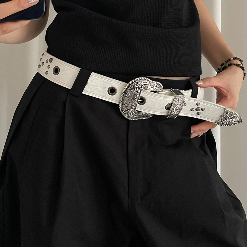 美式重工金属铆钉腰带女款复古小众设计感皮带百搭裙子牛仔裤配饰