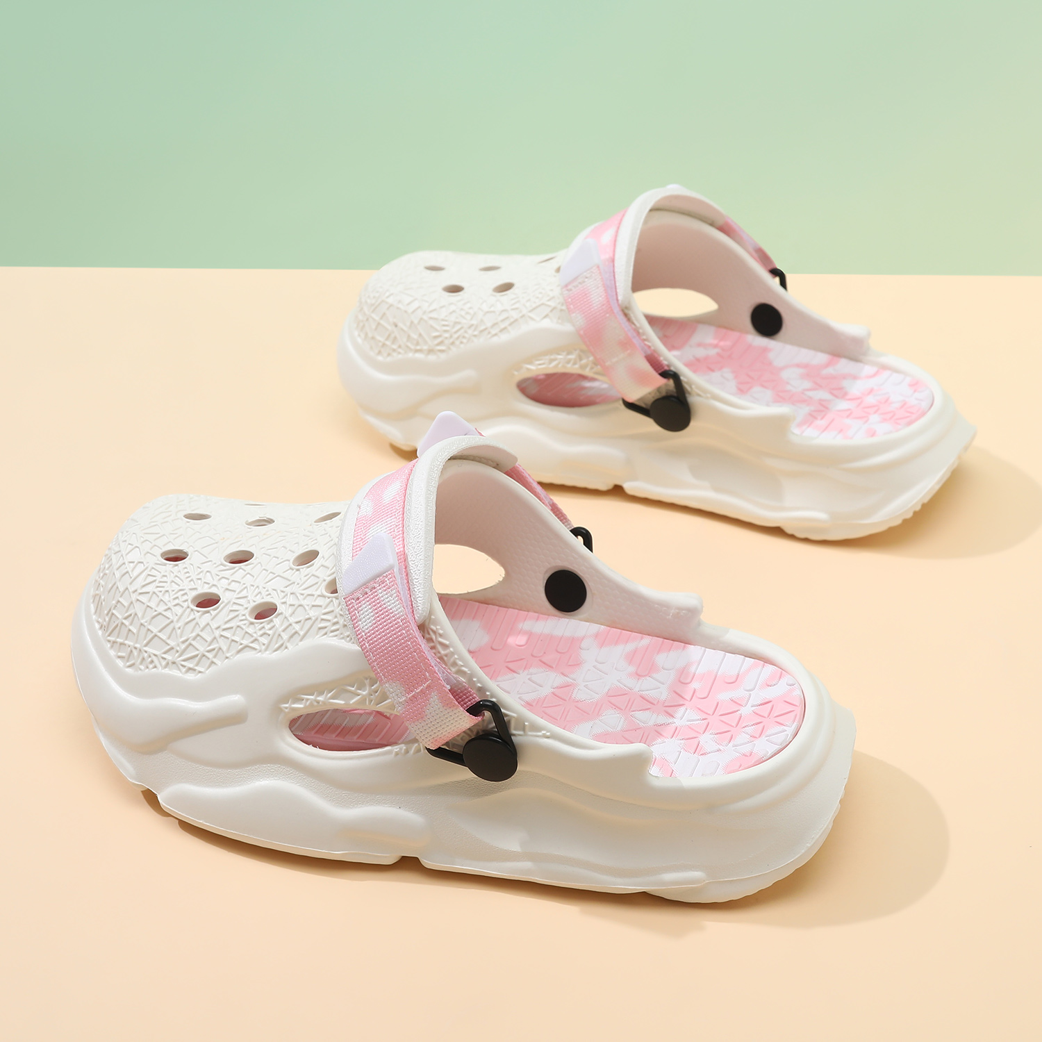 洞洞鞋女夏季外穿新款防滑网红时尚ins潮厚底包头拖户外情侣凉拖