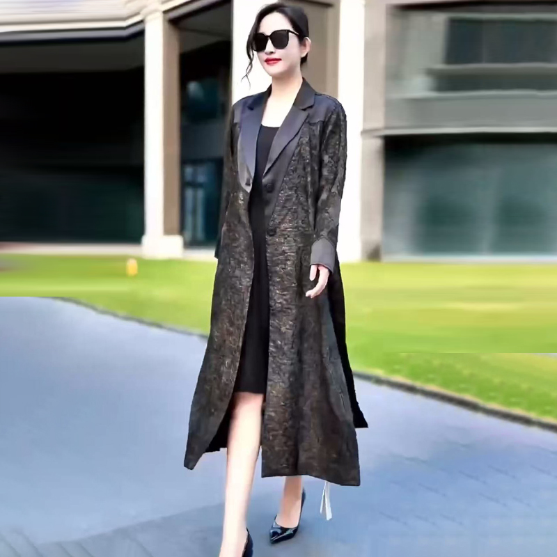 大码女装剪花外披胖MM时尚洋气春夏风衣外套休闲遮肚显瘦长款大衣