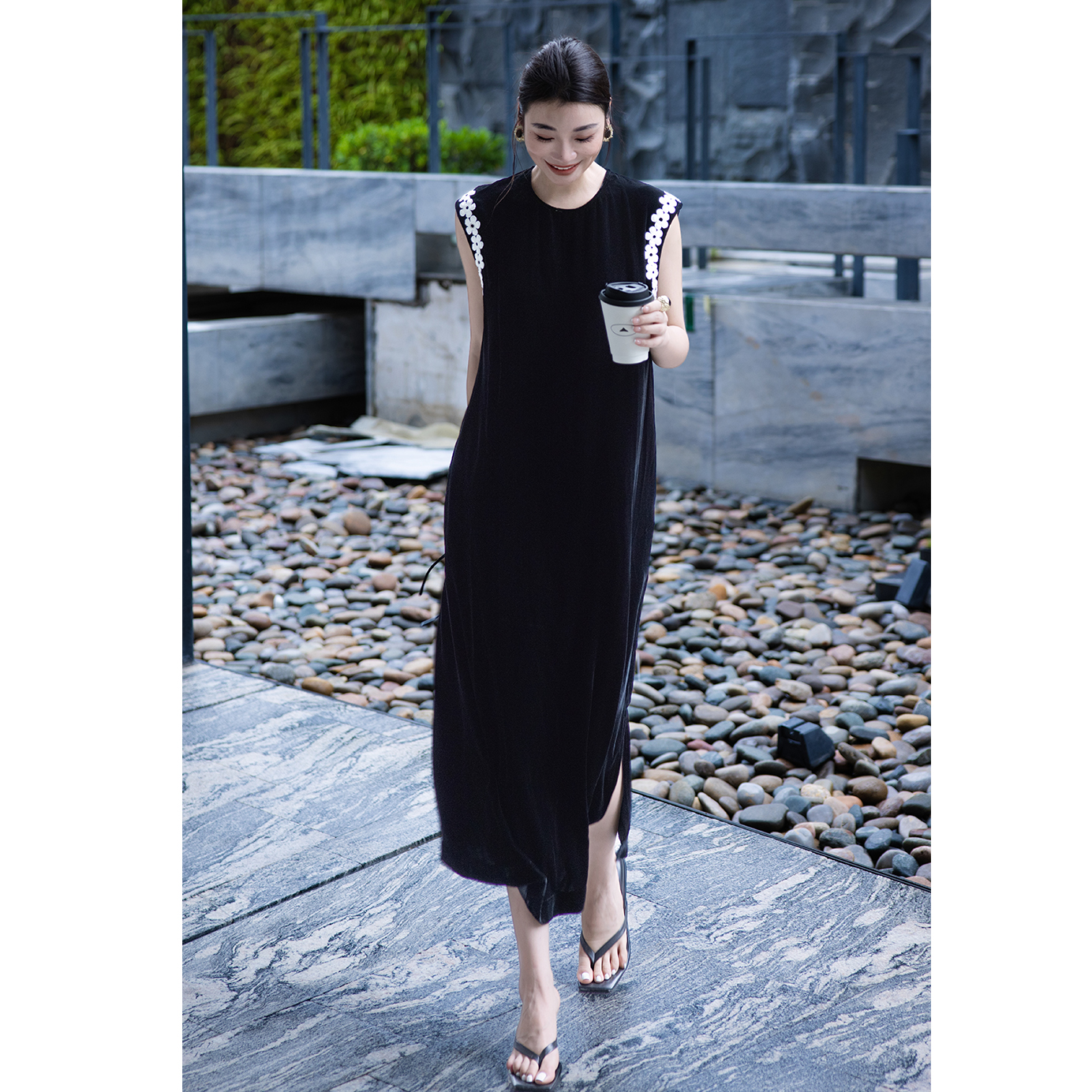 高级感真丝丝绒连衣裙女优雅气质大码女装袖口刺绣宽松遮肉长裙子