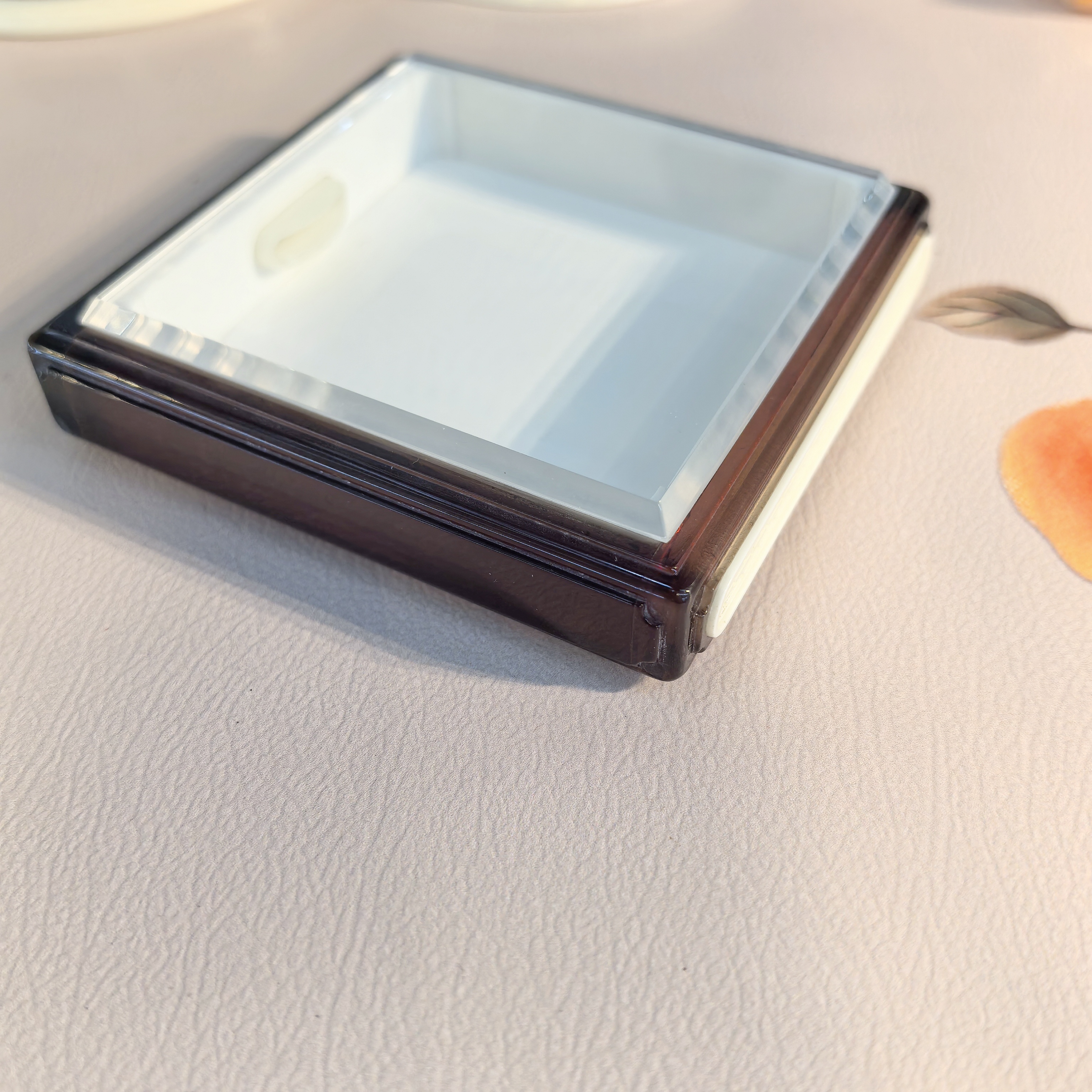 海派小陆师傅经典罗汉内倒角黄蛉.盒。有机面板90:93:23。