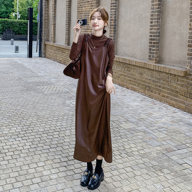 咖色美拉德PU皮背带连衣裙套装女春秋2025新款小众设计气质两件套