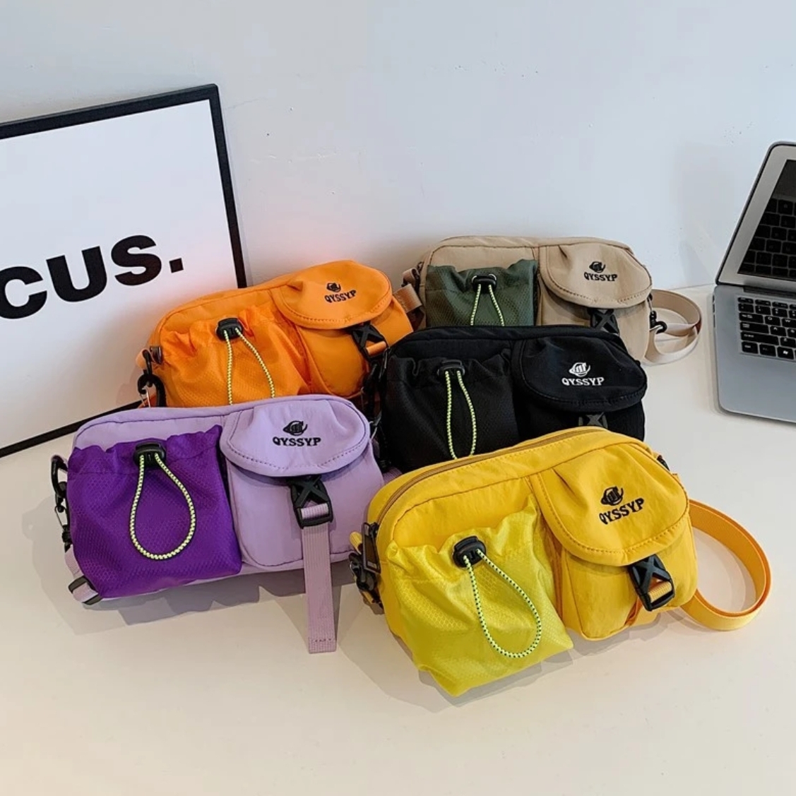 夏天高级感休闲手机斜挎包包女2025新款卡其宽肩带帆布多兜单肩包