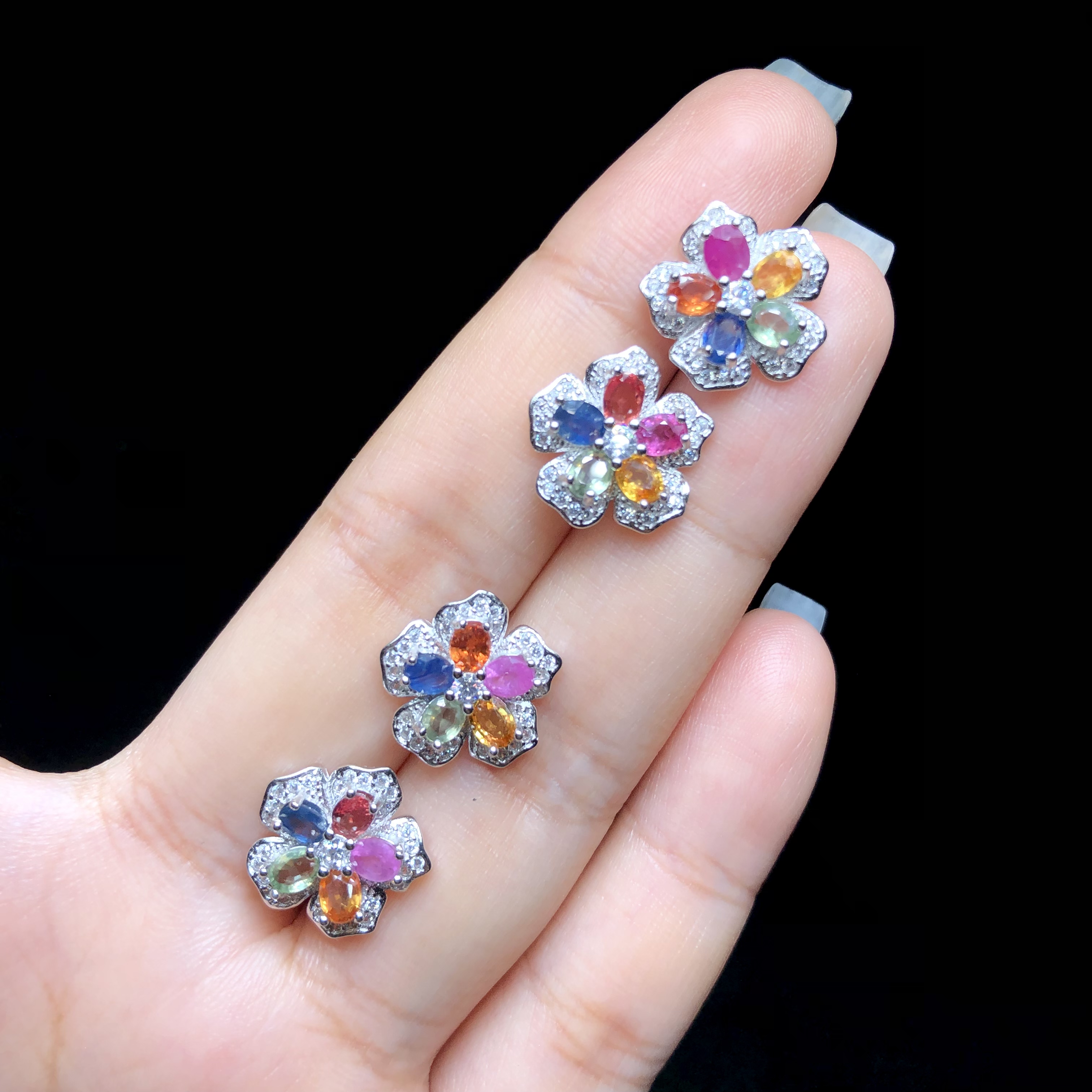 【云上叙】S925银彩蓝宝耳钉-多样性发其一-3*4mm-V64329-M（甄选）