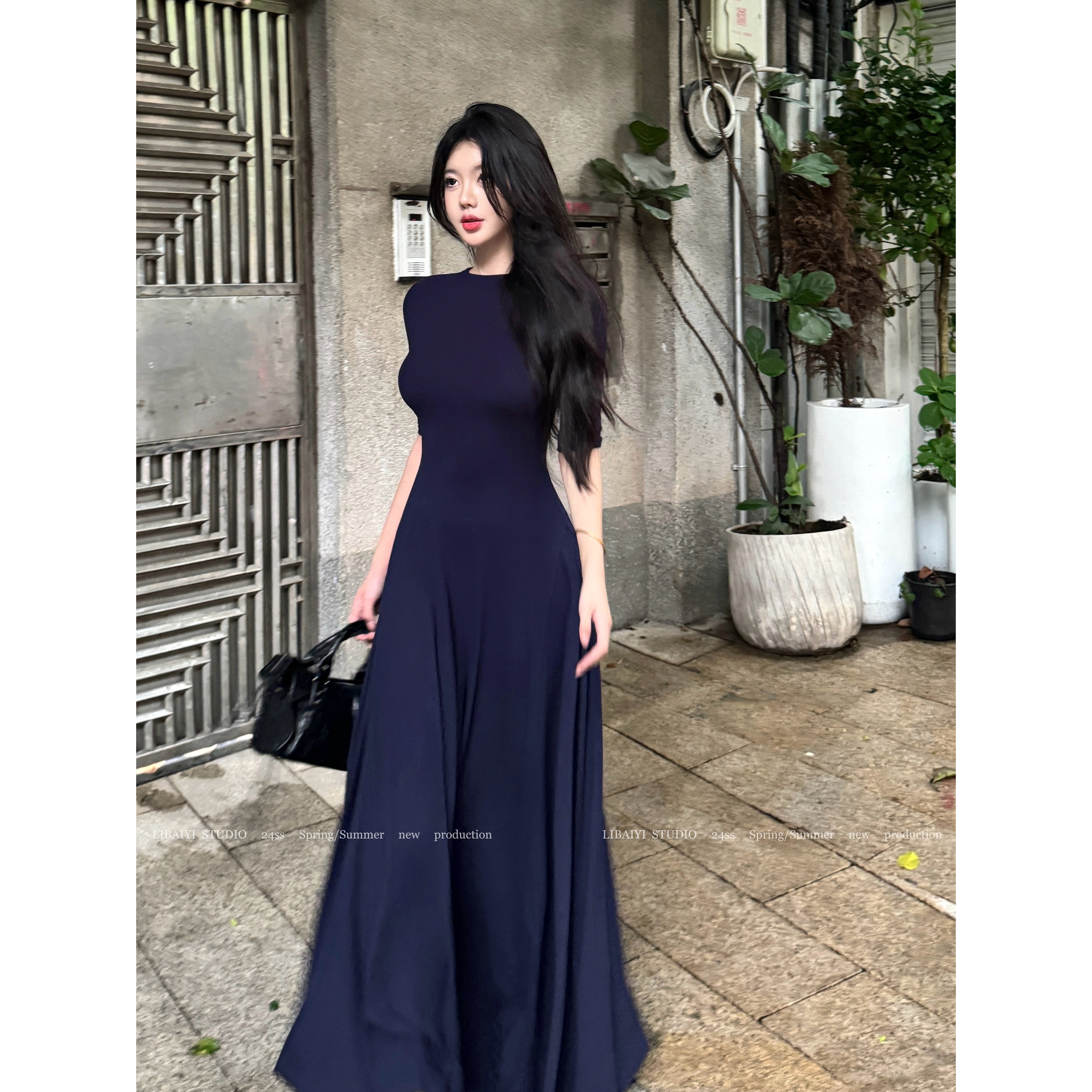现货 LIBAIY 超模女神裙 重磅大裙摆/显白百搭纯欲中袖连衣裙1737