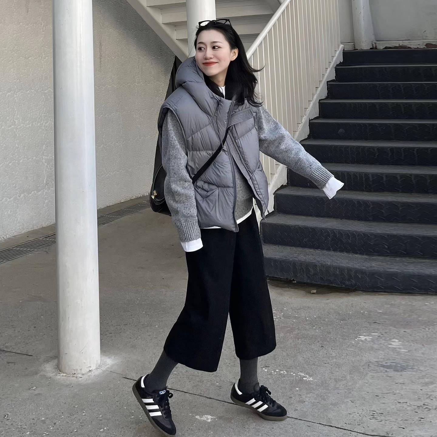 2025欧美秋冬季新款夹棉马甲女小个子连帽宽松短款泡芙背心马夹