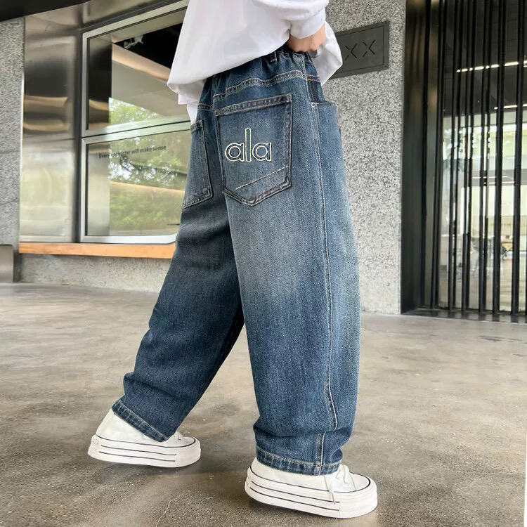 男童牛仔裤春秋款2025新款中大童小脚休闲长裤秋季儿童老爹裤子潮