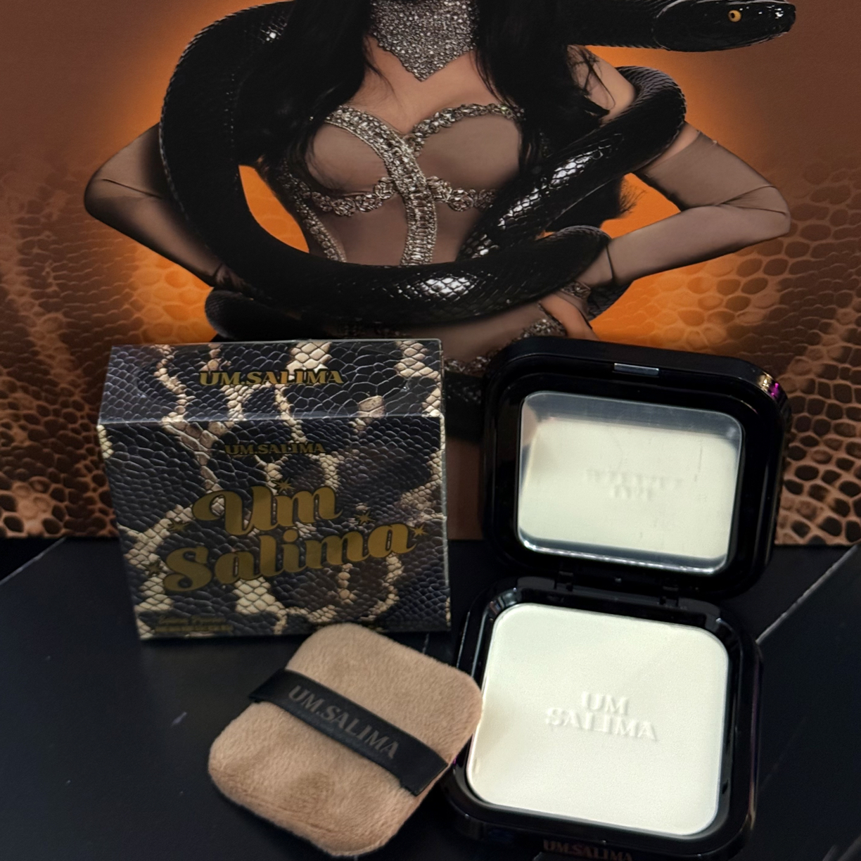 UM•SaLIMA厦莉娜 轻薄盈润定妆粉持色防水控油哑光定妆粉清透