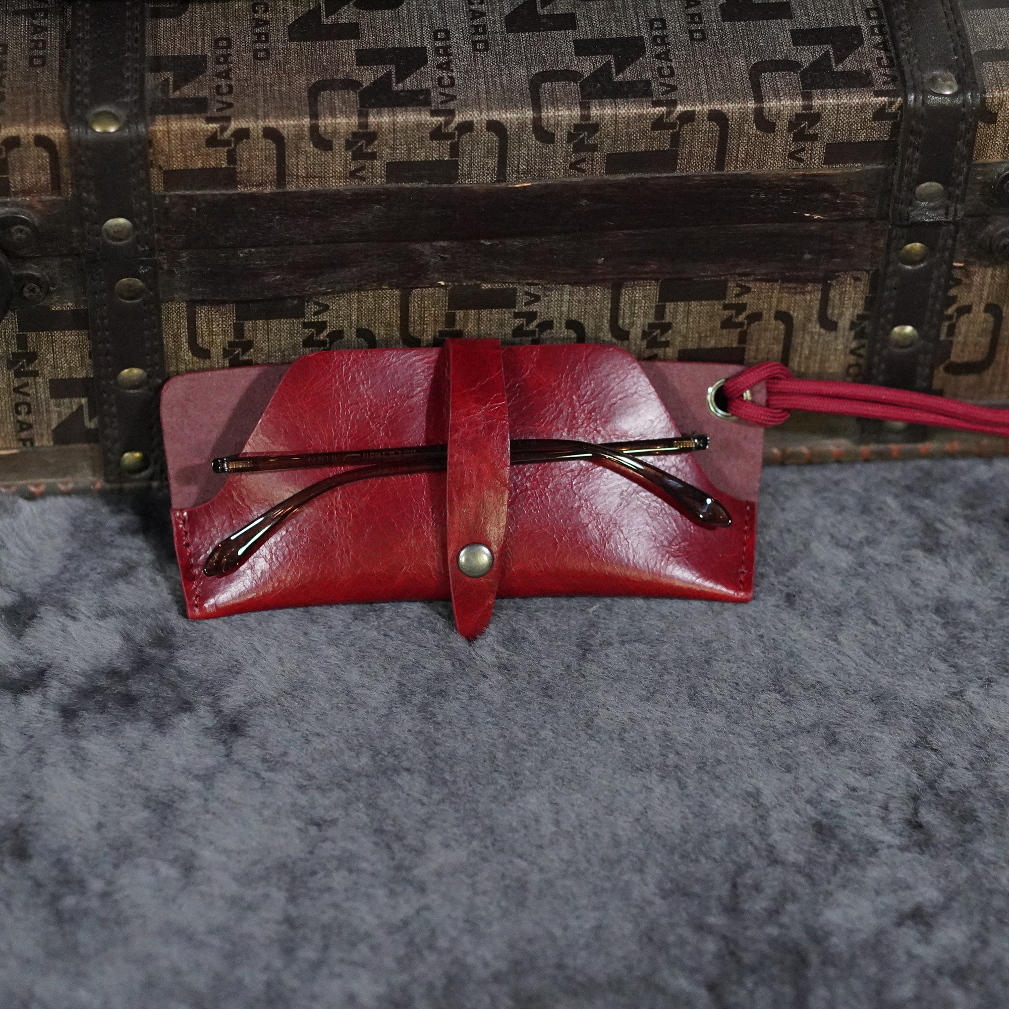 2.[冰语]简约搭配包包挂饰流光风挂扣便携配饰盒-250815