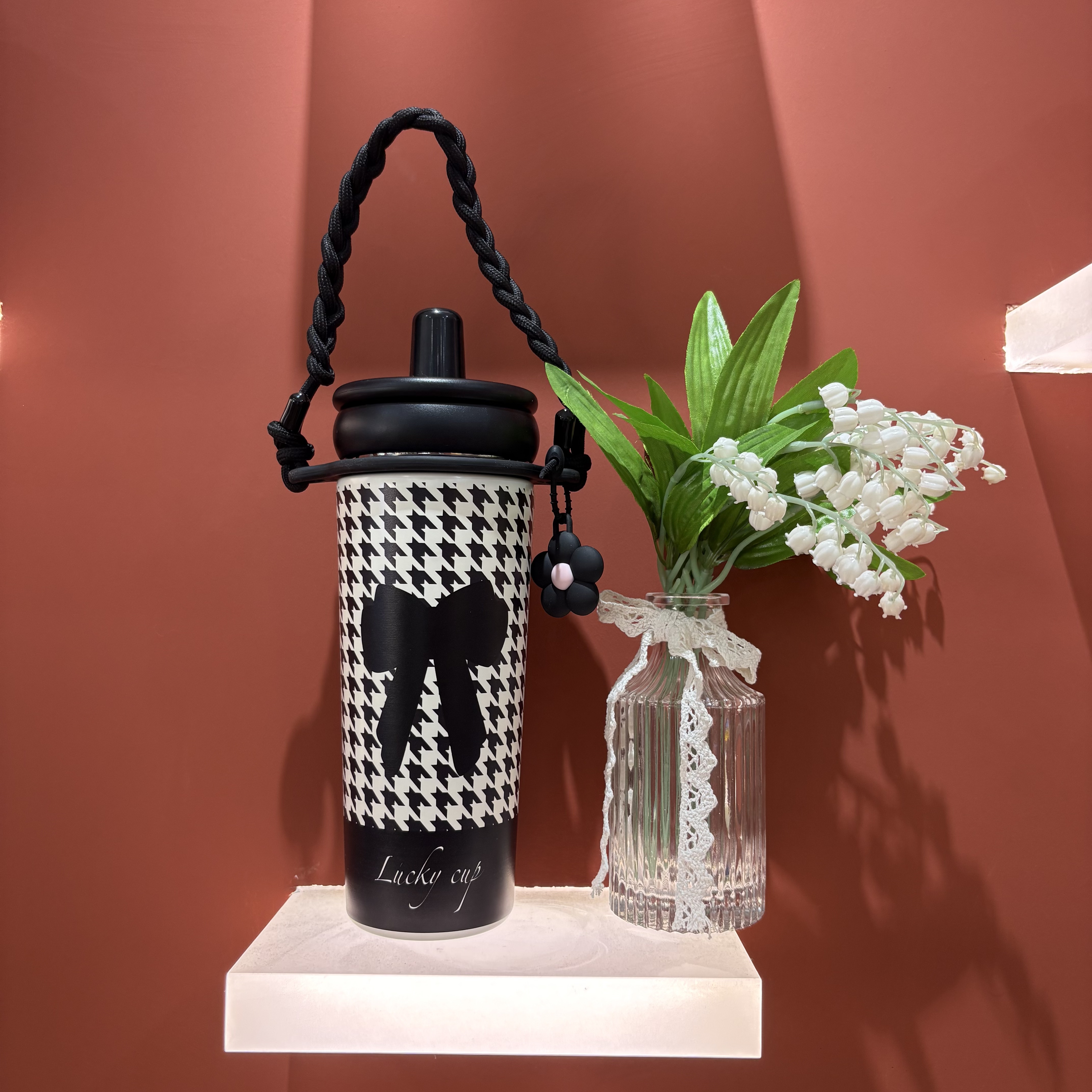 新款高颜值保温杯吸管杯带背带带提手大容量带茶仓女生