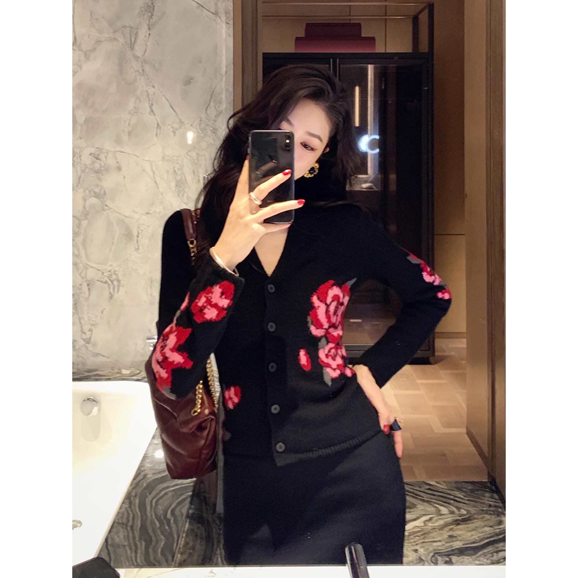 早秋韩系氛围感穿搭巨好看针织开衫轻熟独特漂亮绝美chic别致上衣