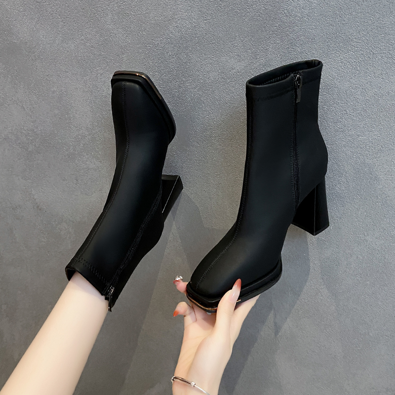 马丁靴女靴秋冬新款方头瘦瘦靴粗跟不累脚短靴侧拉链高跟鞋6658-8