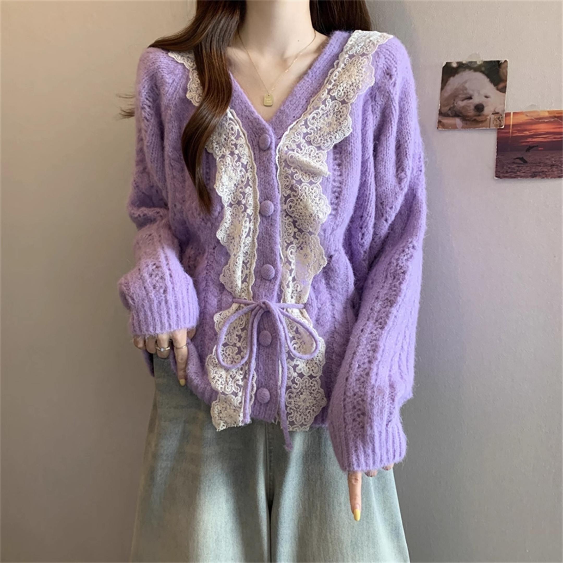 大码胖MM蕾丝拼接V领针织开衫女秋季高级感显瘦收腰减龄毛衣外套