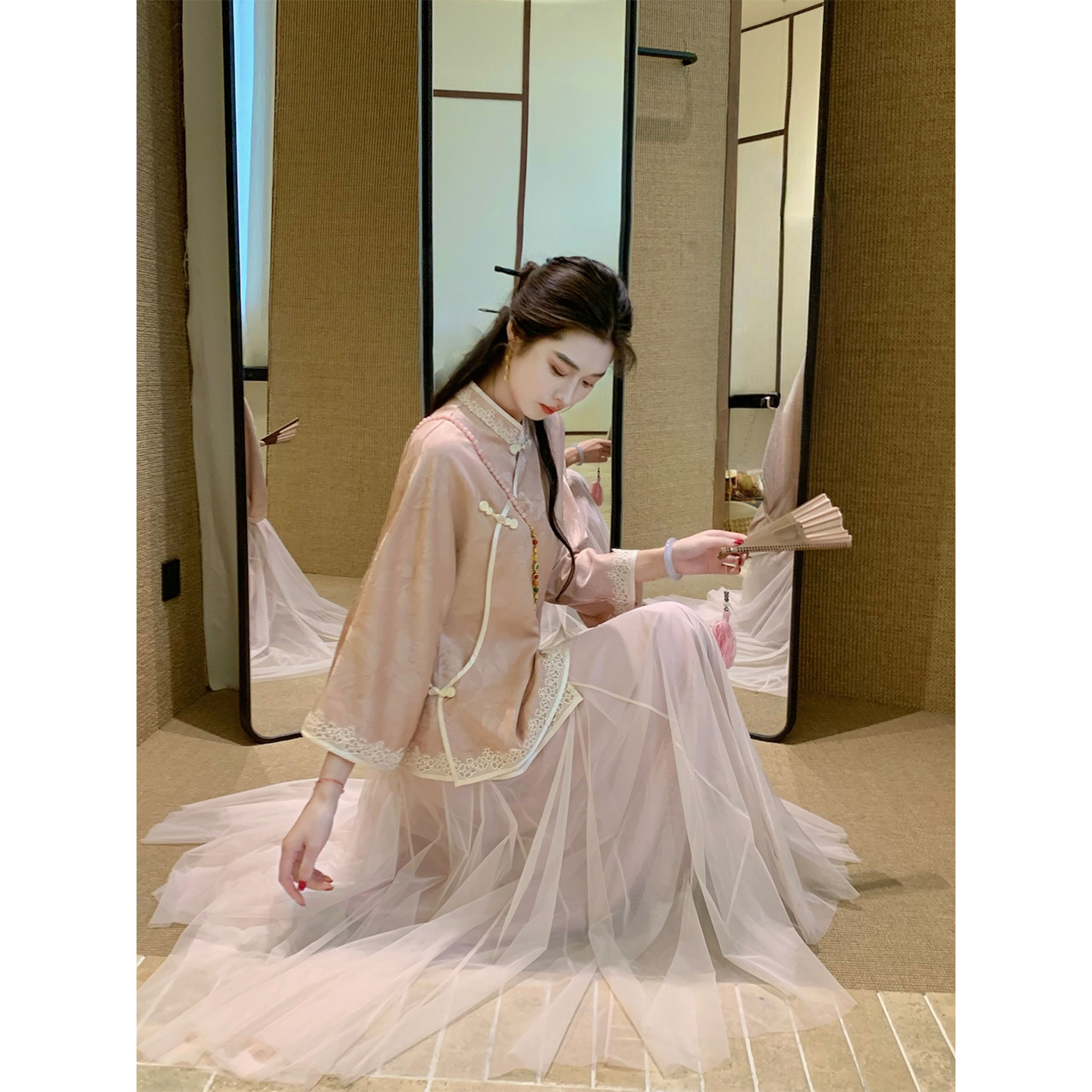 凌茜恣禾【绯縠叙】国风新中式灰粉提花上衣气质网纱大摆半身裙套装