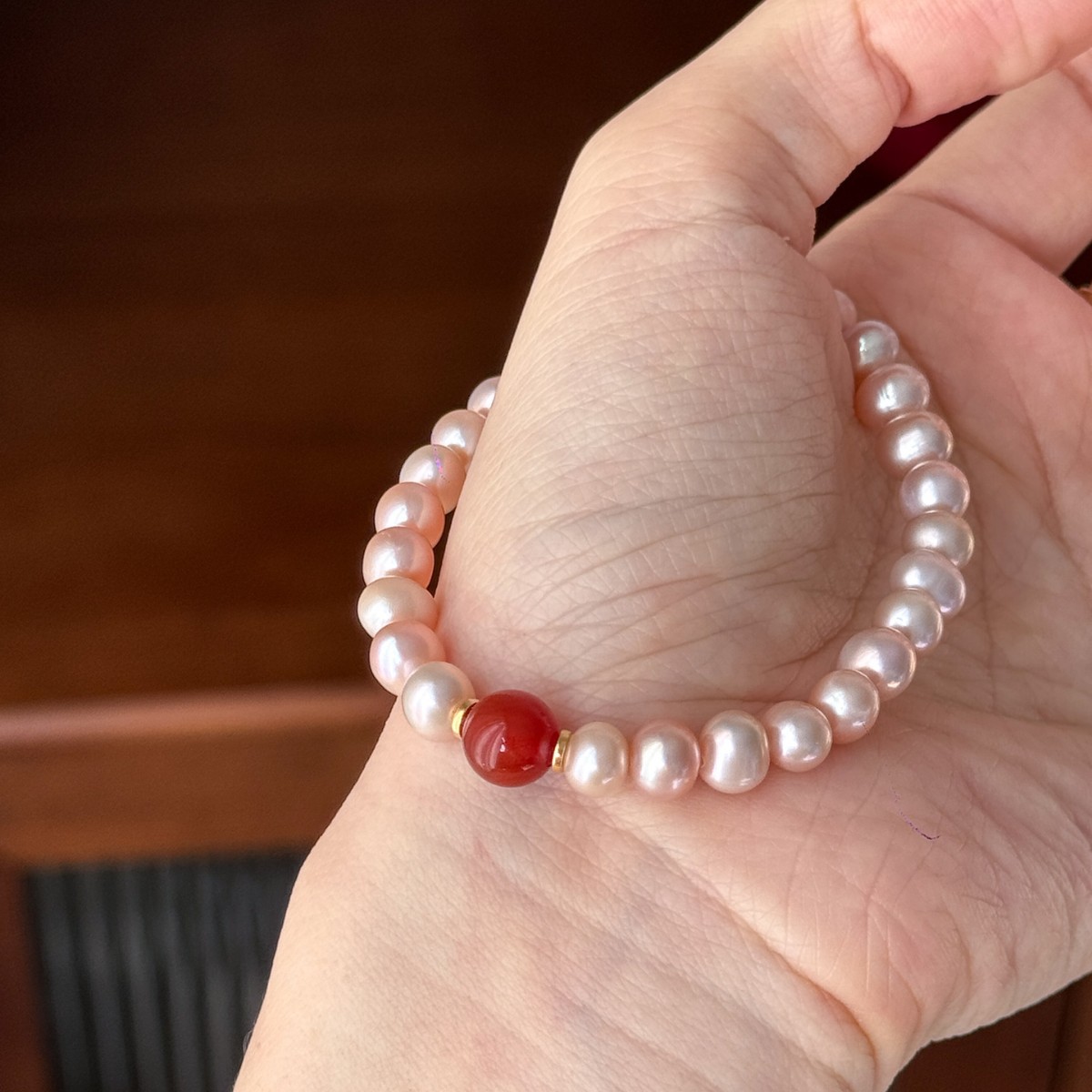 明瑜 气质粉光珠珠复古红手串弹力手工串珠手链女新中式百搭礼物