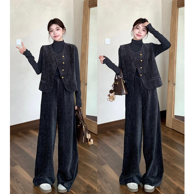 大码胖mm秋冬新款减龄休闲马甲阔腿裤套装秋冬老钱风三件套装女