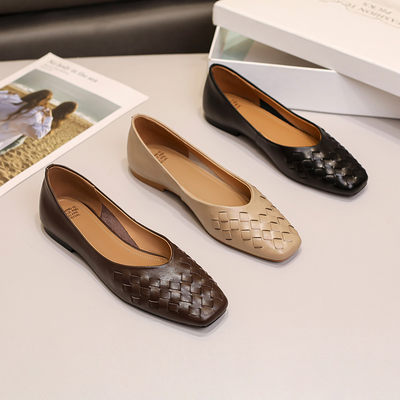 真皮法式平底方头浅口单鞋女2025新款春秋低跟编织软底通勤小皮鞋
